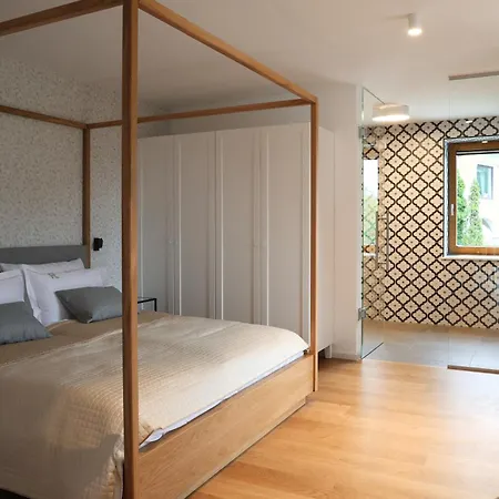 Rodica, Apartment *