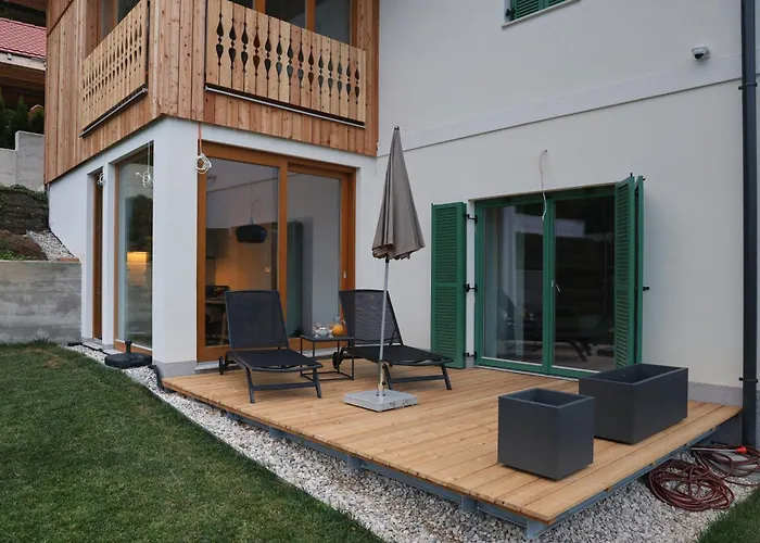 Rodica, Διαμέρισμα