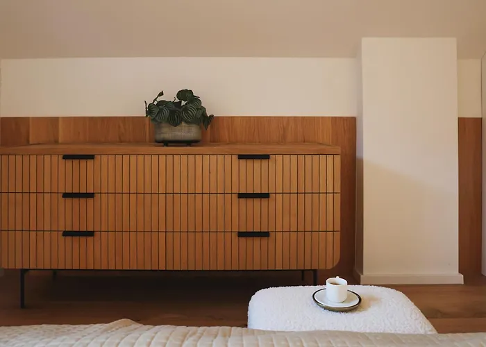 Rodica, * Μπλεντ